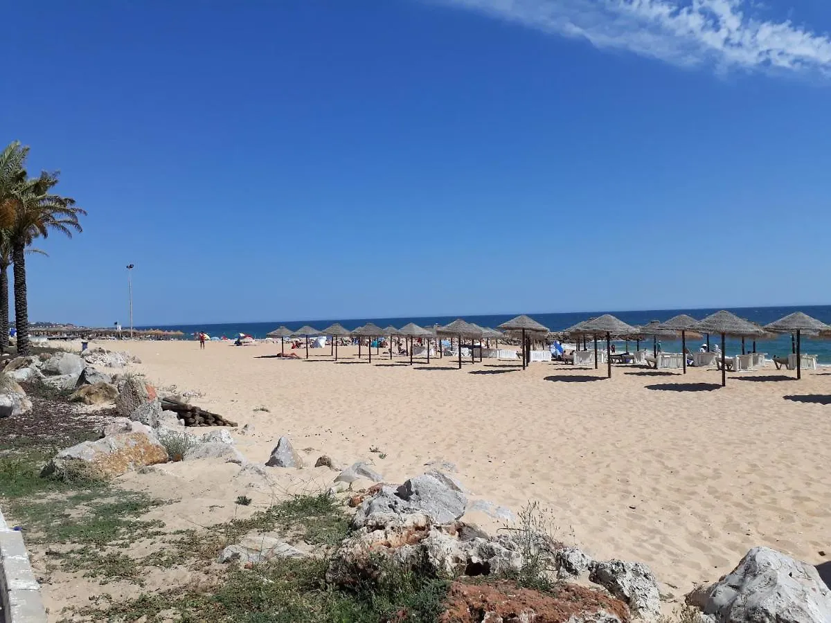 Torre 6- Vista Cidade, Aconchegante, 80Mt Praia, Wifi Quarteira 0*,