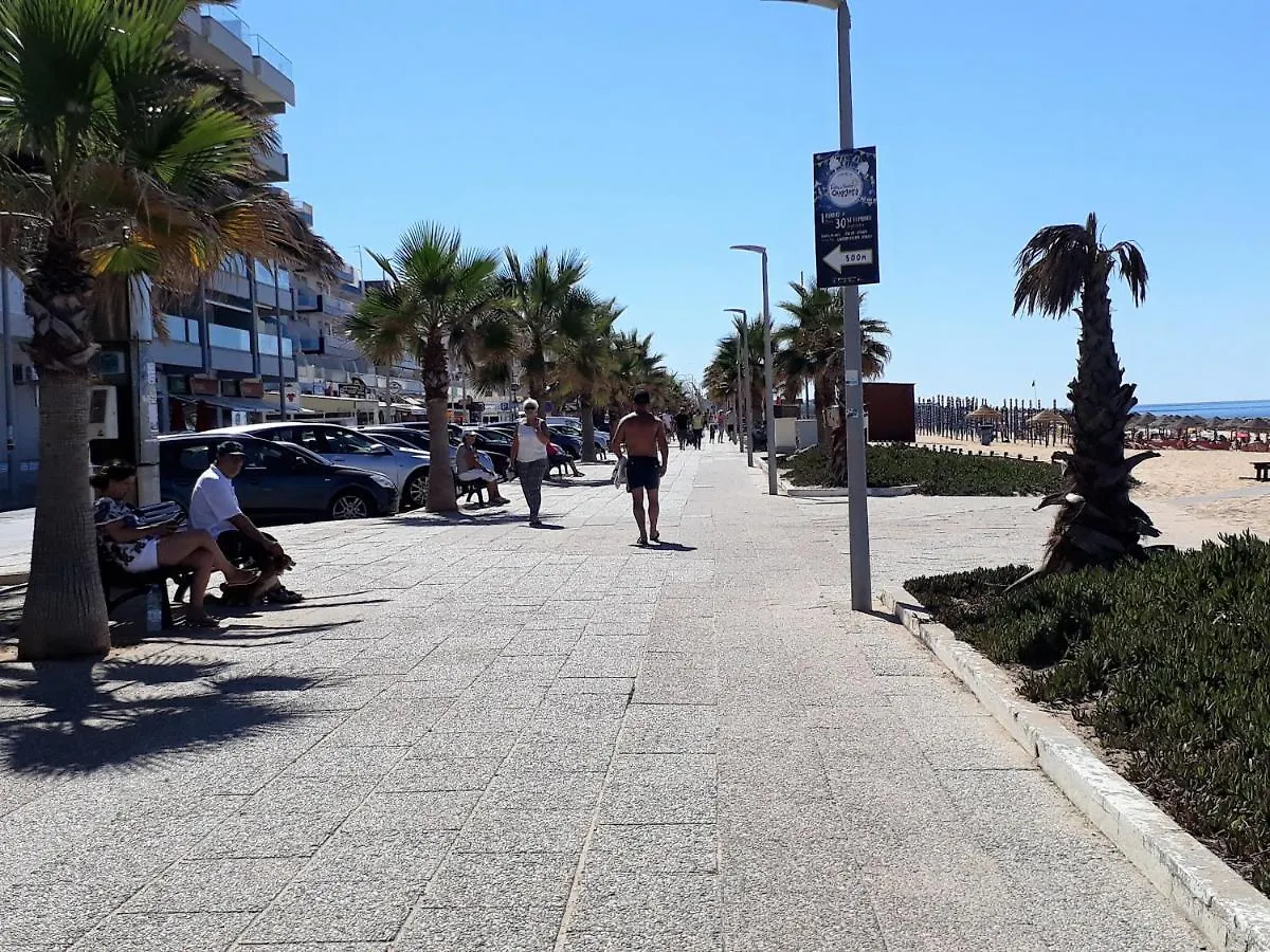 Torre 6- Vista Cidade, Aconchegante, 80Mt Praia, Wifi Quarteira 0*,  Portugal